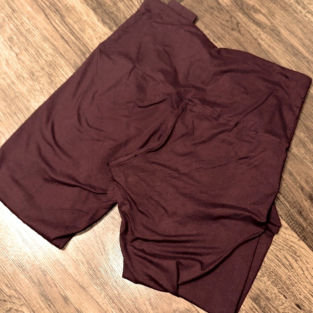 NWT Buttery Soft Leggings - cassis‎ - Picture 3 of 3